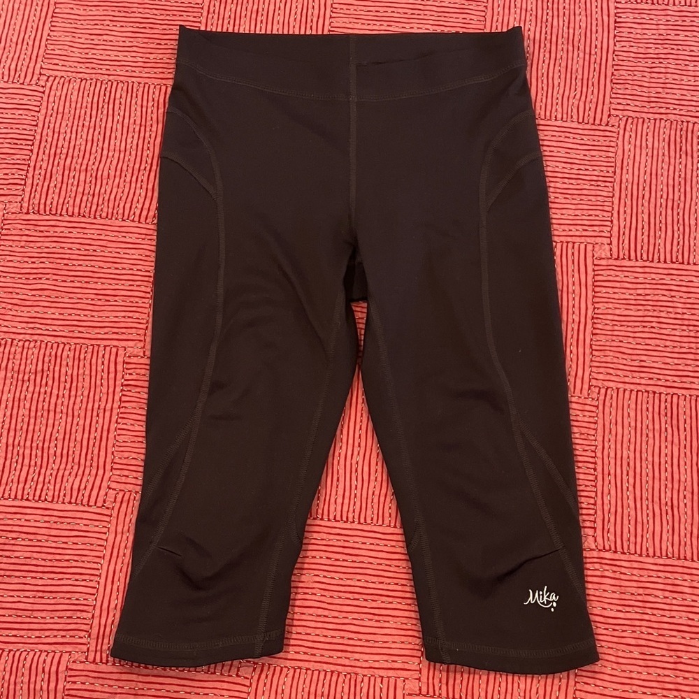 Mika Yoga Wear med / large Black Athletic Shorts